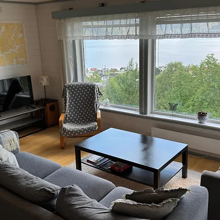 House With Stunning Fjord View In Balestrand